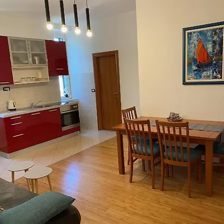 Summertime In Apartment Split